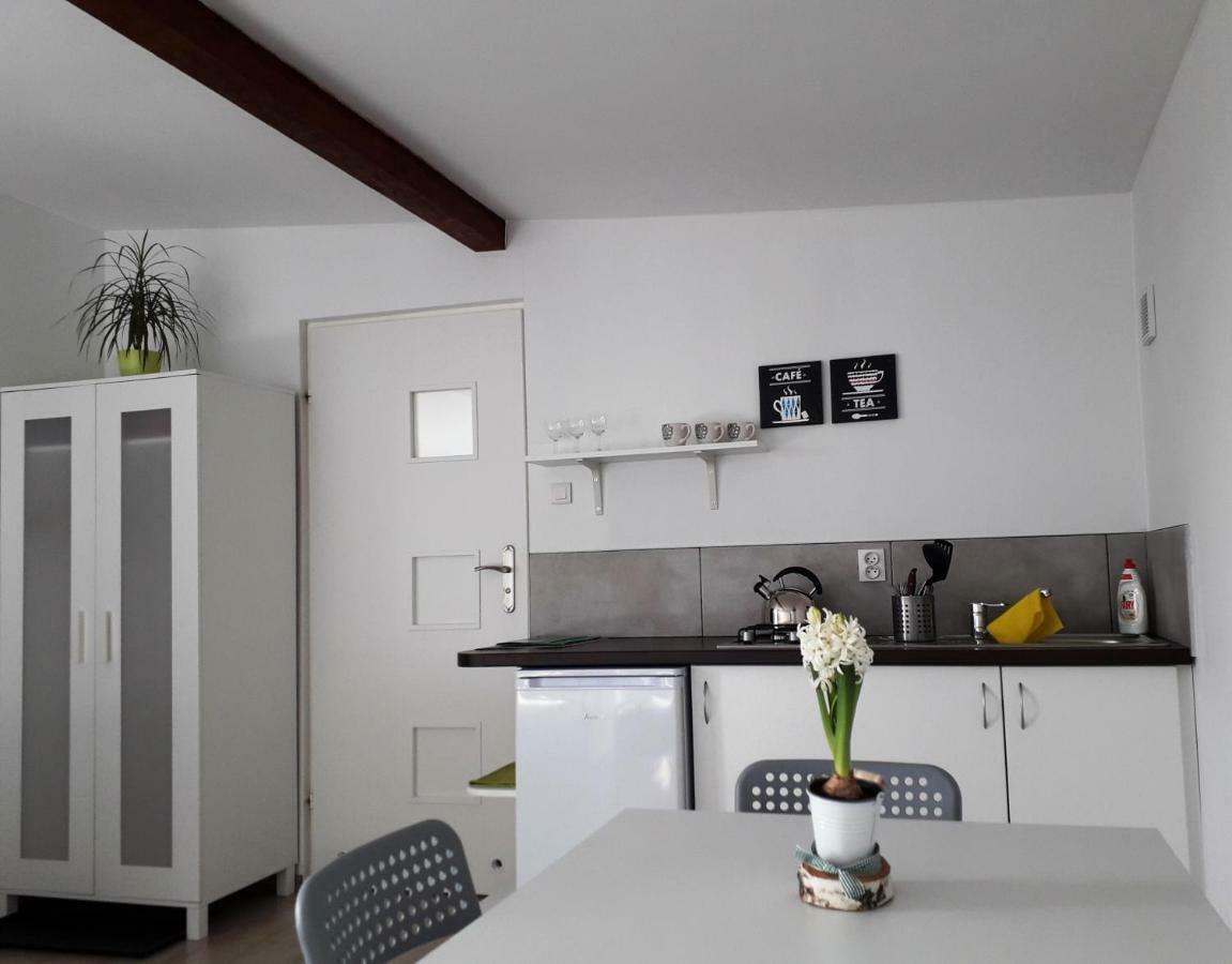 Zielone Zacisze Uniejow Exterior foto